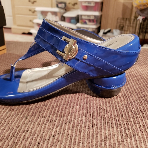 Ladies Sandals - Picture 3 of 13